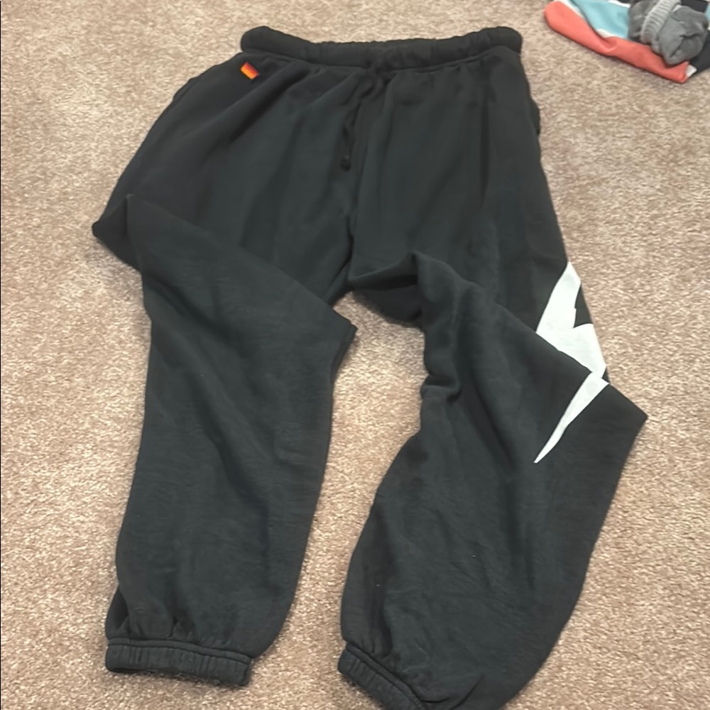 Aviator Nation sweats medium